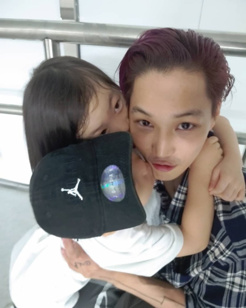 baby-kisses-jpg.38415